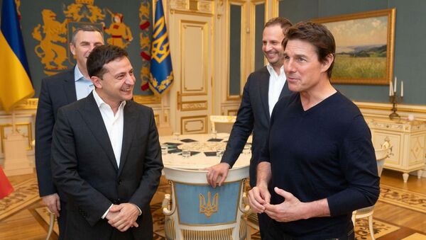 Ukraine's President Volodymyr Zelenskiy meets with actor and producer Tom Cruise in Kiev, Ukraine September 30, 2019. Picture taken September 30, 2019 - Sputnik International