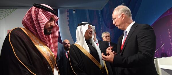Kirill Dmitriev, Chief Executive Officer, Russian Direct Investment Fund (RDIF) and His Royal Highness Prince Abdulaziz bin Salman bin Abdulaziz Al Saud — Minister of Energy, Industry and Mineral Resources of the Kingdom of Saudi Arabia ahead of RDIF Panel Session Global Energy: New Alliances at Russian Energy Week - Sputnik International