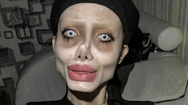 Iran's Instagram Star Sahar Tabar Dubbed Zombie Jolie - Sputnik International