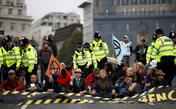 Over 130 People Arrested in London Over Extinction Rebellion Protests on Monday - Police - Sputnik International