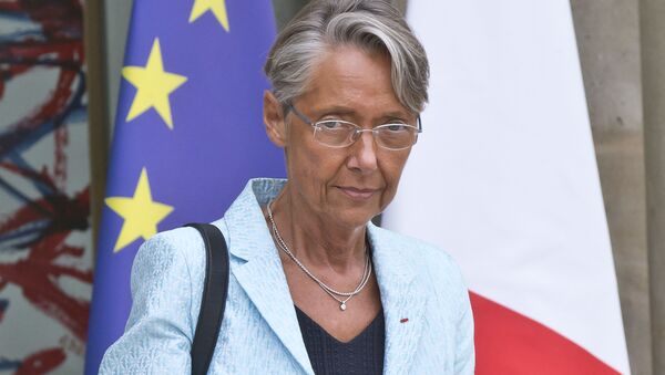French Junior Minister for Ecology and Solidarity Elisabeth Borne leaves the Cabinet meeting at the Elysee Palace in Paris, France, Friday, Aug. 31, 2018 - Sputnik International