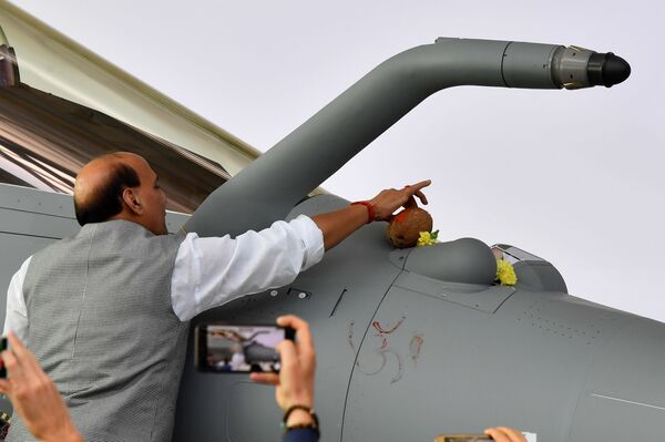 France Affirms its Commitment to Ensure Timely Delivery of Rafale Jets, Indian Defence Minister Says - Sputnik International