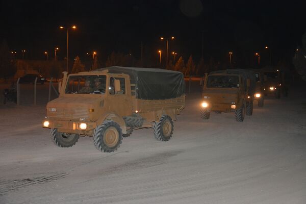 Turkey Moves More Forces to Syrian Border – Photos - Sputnik International