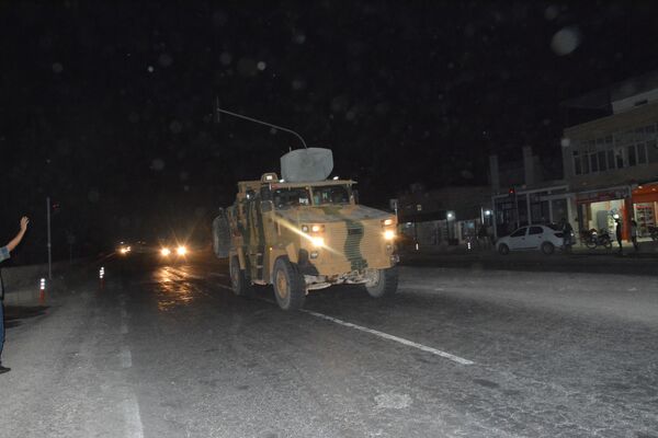 Turkey Moves More Forces to Syrian Border – Photos - Sputnik International