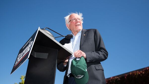 Democratic presidential candidate, Sen. Bernie Sanders (I-VT) speaks at a campaign event at Plymouth State University on September 29, 2019 in Plymouth, New Hampshire - Sputnik International