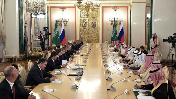 Russian President Vladimir Putin's talks with King Salman bin Abdulaziz Al Saud of Saudi Arabia - Sputnik International
