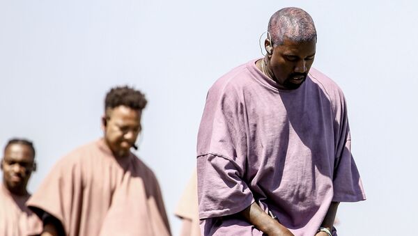  Kanye West performs Sunday Service during the 2019 Coachella Valley Music And Arts Festival on April 21, 2019 in Indio, California - Sputnik International