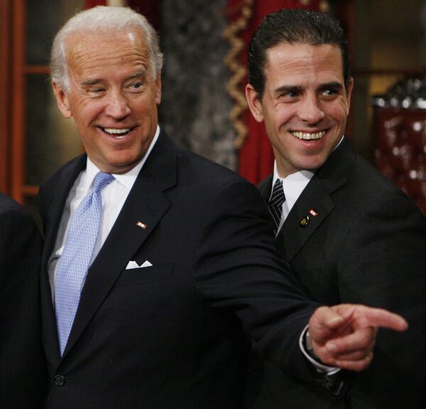 Hunter Biden Opens Up on Honeymoon Phase, Matching Tatoos With New Wife Hunter Biden Opens Up on Honeymoon Phase, Matching Tatoos With New Wife - Sputnik International