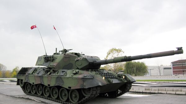 A Turkish army Leopard 1 tank drives through a test range at a military base near the western town of Arifiye, Turkey, Thursday, Nov. 12, 2009 - Sputnik International