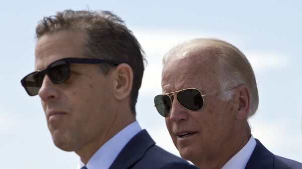US Vice President Joe Biden and his son Hunter Biden (File) - Sputnik International