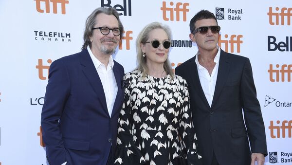 Gary Oldman, from left, Meryl Streep and Antonio Banderas attend a premiere for The Laundromat on day five of the Toronto International Film Festival at Princess of Wales Theatre on Monday, Sept. 9, 2019, in Toronto. (Photo by Chris Pizzello/Invision/AP) - Sputnik International