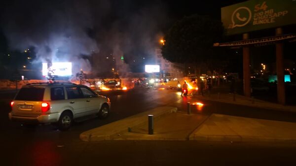 Tear Gas and Rubber Baton in Beirut: Lebanese Rise Up Against WhatsApp Tax - Photos - Sputnik International