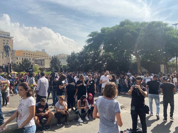 Tear Gas and Rubber Baton in Beirut: Lebanese Rise Up Against WhatsApp Tax - Photos - Sputnik International