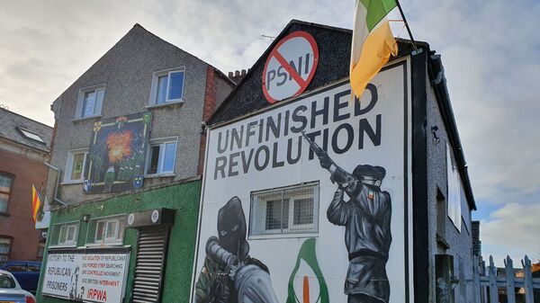 A mural outside the Saoradh office in Derry - Sputnik International
