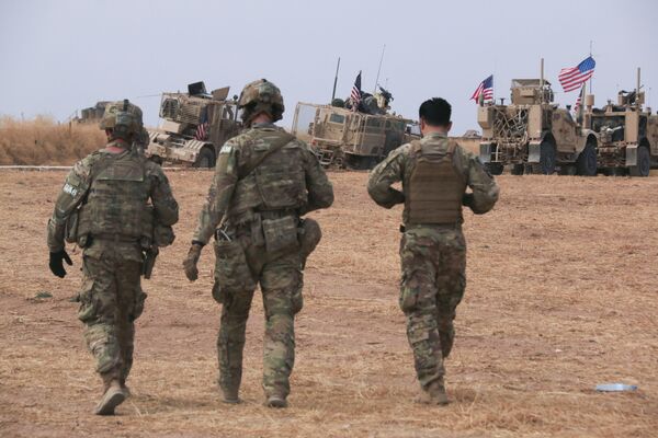 Withdrawal, Huh? At Least 800 US Soldiers Reportedly to Remain in Syria to 'Secure' Its Oil Fields Withdrawal, Huh? At Least 800 US Soldiers Reportedly to Remain in Syria to 'Secure' Its Oil Fields - Sputnik International