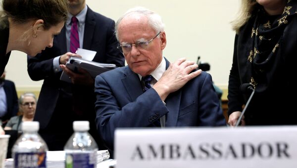 James Jeffrey, U.S. State Department special representative for Syria Engagement, listens to his aide before a House Foreign Affairs Committee hearing on President Trump's decision to remove U.S. forces from Syria, on Capitol Hill in Washington, U.S., October 23, 2019 - Sputnik International