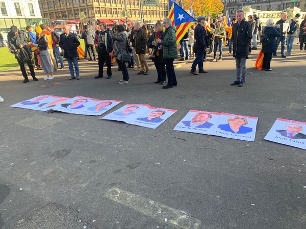 Scots March Through Glasgow in Solidarity With Jailed Catalan Independence Leaders - Photos - Sputnik International
