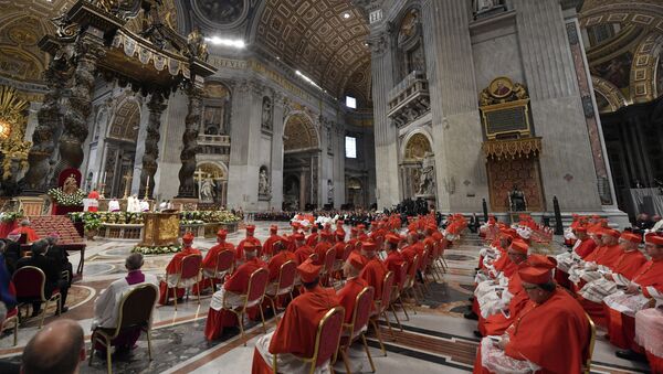 General view of Saint Peter's Basilica during a consistory ceremony to elevate 13 Roman Catholic prelates to the rank of cardinal, at Saint Peter's Basilica at the Vatican, October 5, 2019. - Sputnik International