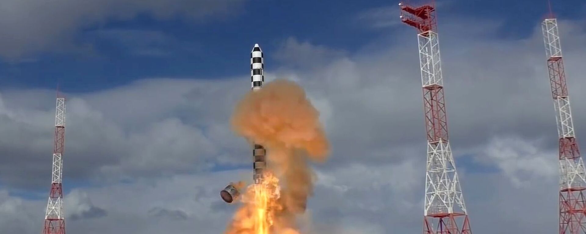 Launch of the Sarmat heavy intercontinental ballistic missile from the Plesetsk launch site - Sputnik International, 1920, 12.05.2026