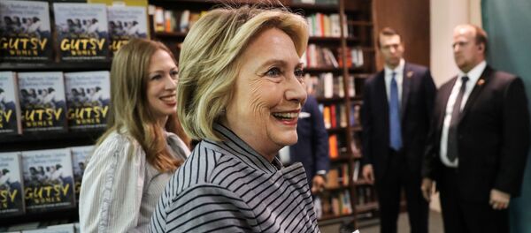 Hillary Clinton and Chelsea Clinton arrive for an event for their new book The Book of Gutsy Women in Manhattan, 3 October 2019. Hillary Clinton and Chelsea Clinton arrive for an event for their new book The Book of Gutsy Women in Manhattan, 3 October 2019. - Sputnik International