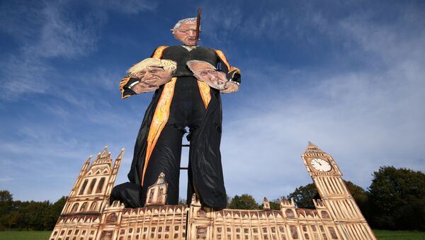 The 11-metre effigy of Britain's Speaker of the House of Commons John Bercow holding Prime Minister Boris Johnson and Labour Party leader Jeremy Corbyn is seen after it was unveiled today ahead of the Edenbridge Bonfire Celebrations in Edenbridge, Britain October 30, 2019. REUTERS/Tom Nicholson NO RESALES. NO ARCHIVES - Sputnik International