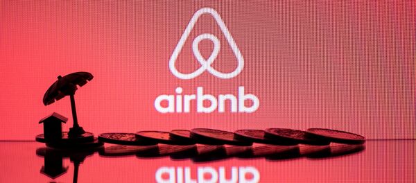 The logo of rental website Airbnb The logo of rental website Airbnb - Sputnik International