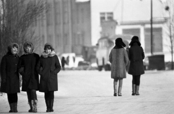 Walking in Magadan in winter (1970s) - Sputnik International