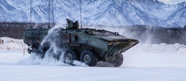 The personnel carrier variant of the Marine Corps Amphibious Combat Vehicle in Alaska - Sputnik International