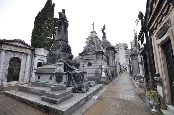 Morbid Beauty: Old and Spooky Cemeteries Across the World - Sputnik International
