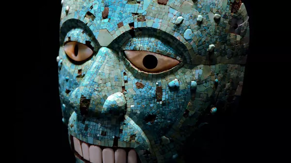 Turquoise mosaic mask of Xiuhtecuhtli, the god of fire. Aztec or Mixtec (AD 1400-1521), in the British Museum. - Sputnik International
