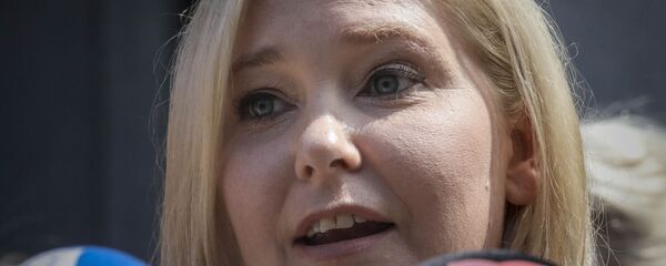 Virginia Roberts Giuffre, a sexual assault victim, speaks during a press conference outside a Manhattan court in New York Virginia Roberts Giuffre, a sexual assault victim, speaks during a press conference outside a Manhattan court in New York - Sputnik International