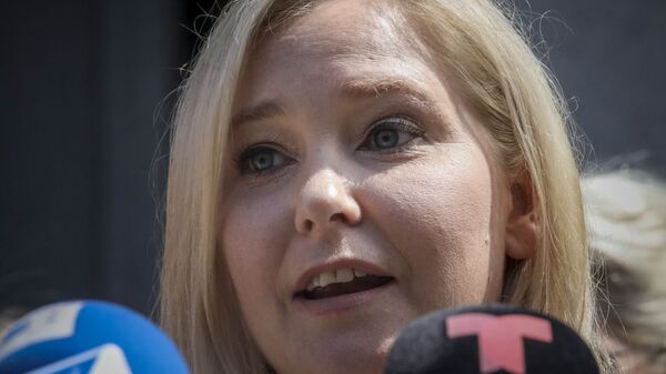 Virginia Roberts Giuffre, a sexual assault victim, speaks during a press conference outside a Manhattan court in New York - Sputnik International