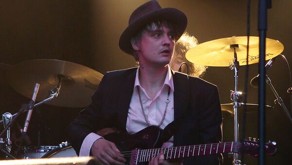 FILE - In this May 4, 2017 file photo, British musician Pete Doherty performs on stage during a concert in Paris. Paris authorities say British singer Pete Doherty has been arrested in Paris for buying drugs - Sputnik International