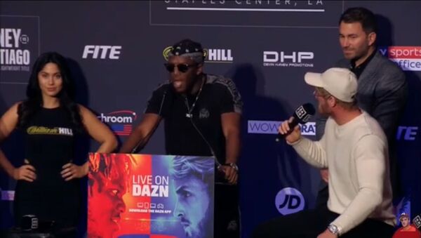KSI speaks at a press conference ahead of the 9 November fight with Logan Paul in Los Angeles - Sputnik International