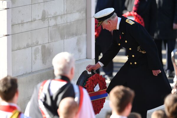 Queen Elizabeth II Tearful During Emotional Remembrance Day Ceremony Queen Elizabeth II Tearful During Emotional Remembrance Day Ceremony - Sputnik International