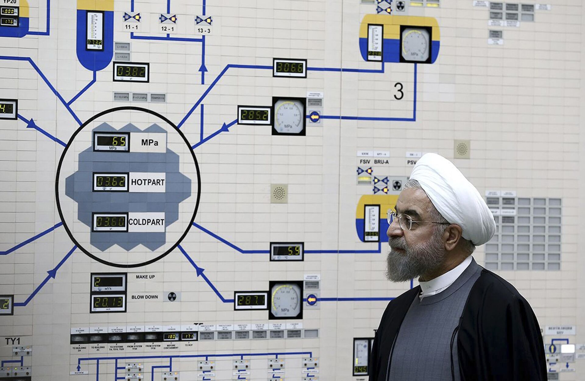  In this Jan. 13, 2015, file photo released by the Iranian President's Office, President Hassan Rouhani visits the Bushehr nuclear power plant just outside of Bushehr, Iran.  - Sputnik International, 1920, 02.10.2021