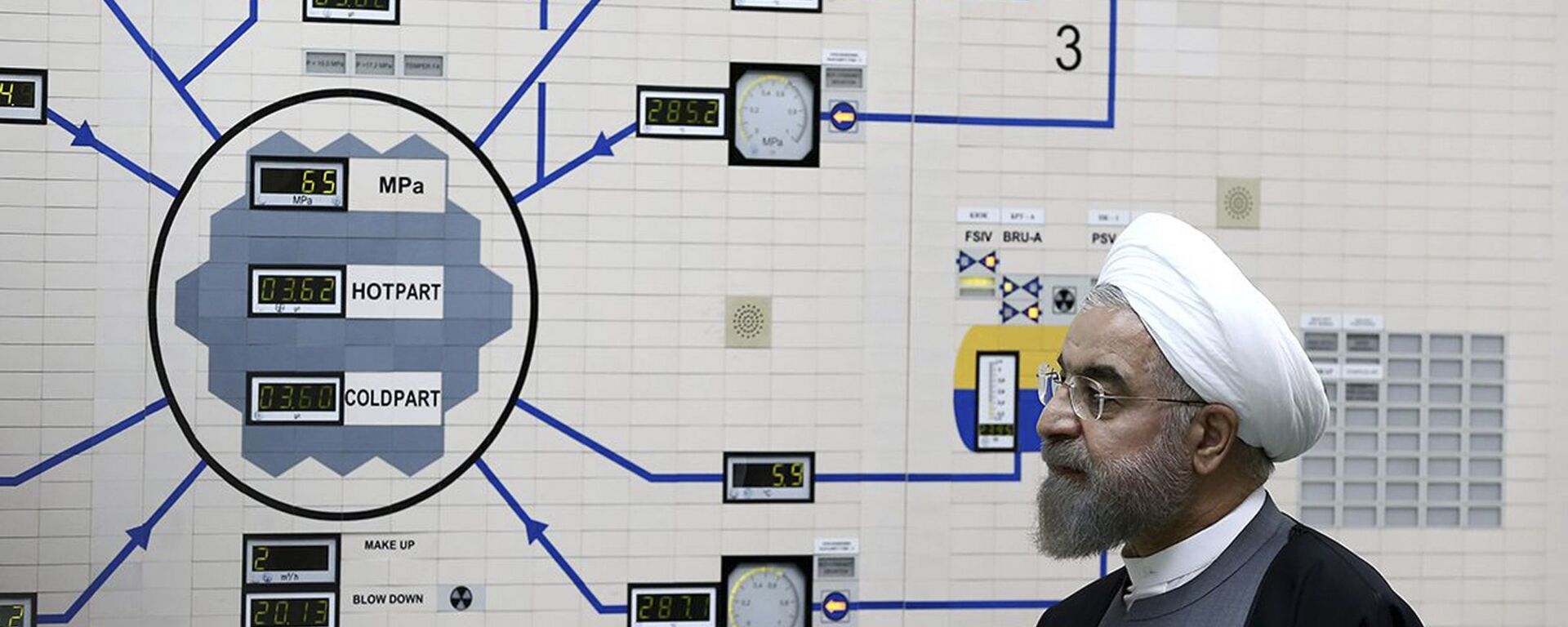  In this 13 January 2015 file photo released by the Iranian President's Office, President Hassan Rouhani visits the Bushehr nuclear power plant just outside of Bushehr, Iran.  - Sputnik International, 1920, 03.03.2021