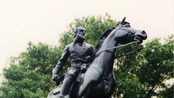 In Charlottesville, Virginia. Erected 1921. Proposed for removal c. 2017 along with a staute of Robert E; Lee in Charlottesville. Sculptor Charles Keck. Paid for by Paul Goodloe McIntire. - Sputnik International