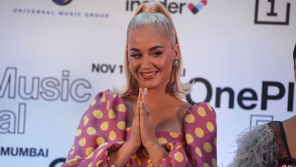 US singer/songwriter Katy Perry gestures at a press conference in Mumbai on November 12, 2019, ahead of her concert on November 16 at the OnePlus Music Festival - Sputnik International