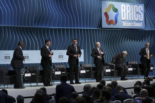 Russia's Putin Says 2020 BRICS Summit in St. Petersburg Will Focus on Economy Russia's Putin Says 2020 BRICS Summit in St. Petersburg Will Focus on Economy - Sputnik International