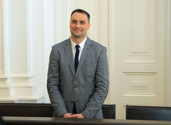 Lithuanian President Pardons 2 Russian Citizens Convicted of Spying Lithuanian President Pardons 2 Russian Citizens Convicted of Spying - Sputnik International