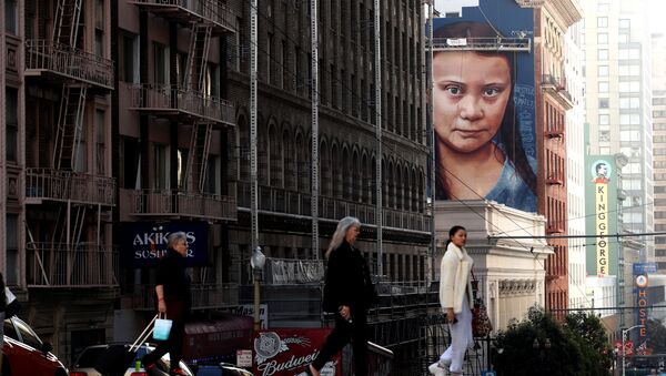 A view of a new four-story-high mural of Swedish climate activist Greta Thunberg on 11 November 2019 in San Francisco, California.  - Sputnik International