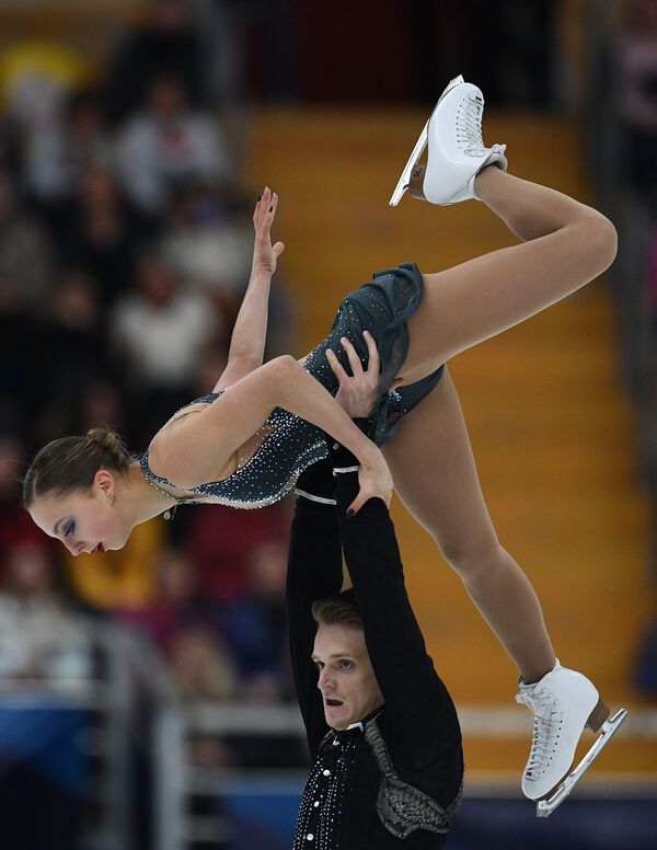 Russian Figure Skaters Clear All Gold at 2019–20 ISU Grand Prix in Moscow - Sputnik International