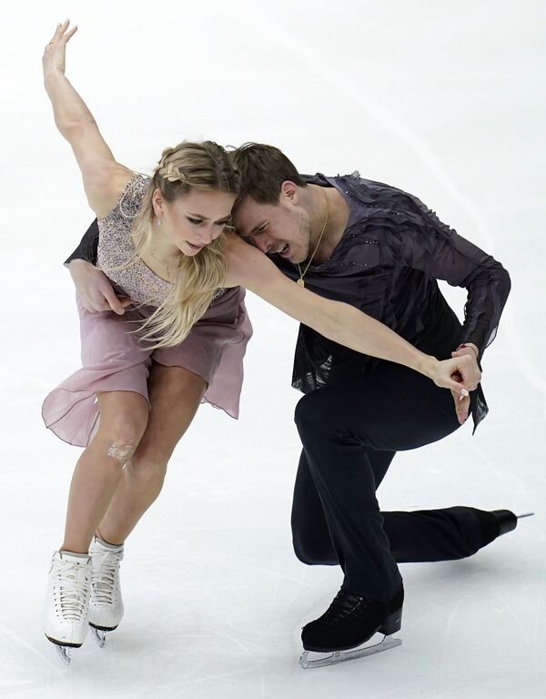 Russian Figure Skaters Clear All Gold at 2019–20 ISU Grand Prix in Moscow - Sputnik International