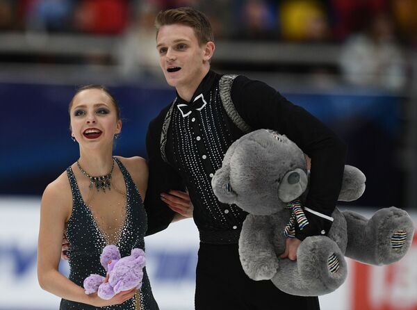 Russian Figure Skaters Clear All Gold at 2019–20 ISU Grand Prix in Moscow - Sputnik International