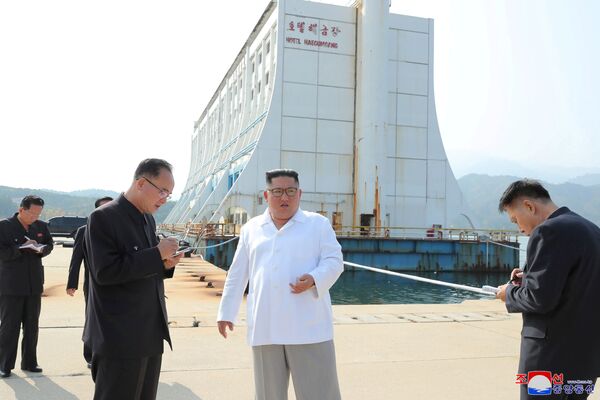 North Korean leader Kim Jong Un inspects the Mount Kumgang tourist resort, North Korea, in this undated picture released by North Korea's Central News Agency (KCNA) on October 23, 2019.      - Sputnik International