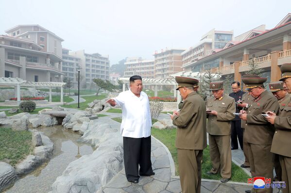 Leader of North Korea, Kim Jong Un, visits the Yangdok County Hot Spring Resort, North Korea - Sputnik International