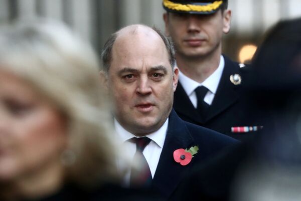 UK Military Chiefs Clash Over Plans to Slash Army, Lend Aircraft Carrier to US – Report - Sputnik International