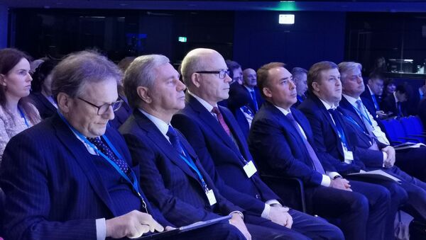Russian Trade Representative to the UK, Dr Boris Abramov, is pictured next to high-ranking officials at the Russian-British Business Forum in London on 27 November 2019 - Sputnik International