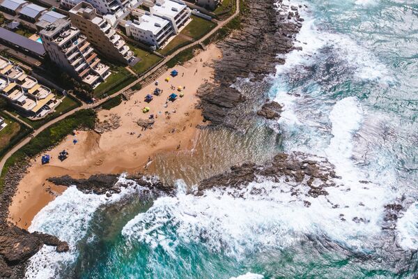 View from a drone of an ocean coastline in Durban, South Africa. - Sputnik International
